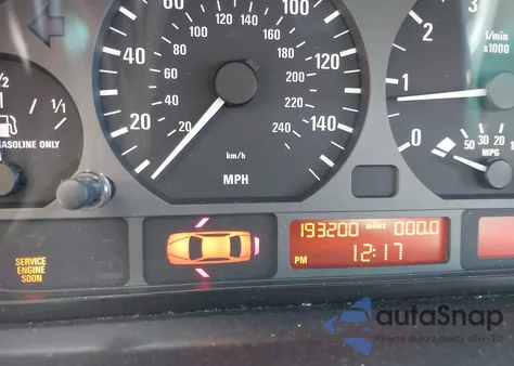 2003 BMW 325Xi из США, поврежденный, VIN WBAEU33463PM57527